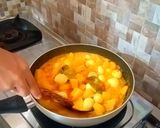 Foto langkah ke 6 dari resep Enak Tenan! Gulai Kentang Telur Puyuh.
