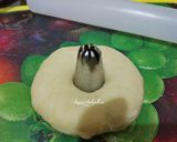 Foto langkah ke 4 dari resep Donat Maizena.