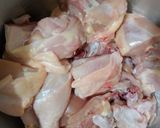 Foto langkah ke 1 dari resep Ayam Goreng Lengkuas (metode kukus).