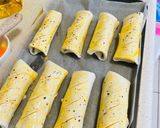 Foto langkah ke 5 dari resep Sausage Roll (Resep No.113).