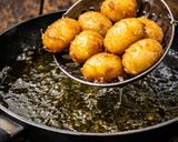 Foto del passaggio 2 della ricetta Patate Novelle Surgelate Fritte