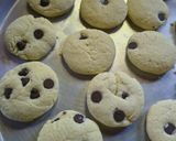 Foto del paso 3 de la receta: Alfajorcitos De Maicena Con Chips De Chocolate Para Regalar