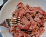 A picture of step 3 of Chinese Beef Chow Mein.