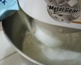 Foto langkah ke 2 dari resep Bolu Susu mini 1 telur.