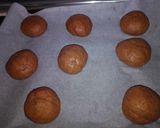 Foto del paso 4 de la receta: Bollitos con pepitas de chocolate y galletas