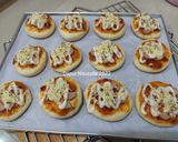 Foto langkah ke 5 dari resep Pizza Mini Ekonomis (Jual Rp. 2000-an).