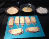 Foto del paso 1 de la receta: Flamenquines de pollo con jamón dulce y queso light
