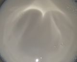 A picture of step 1 of Masala doodh pati.