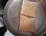 A picture of step 4 of Pan toasted Bread.