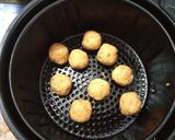 A picture of step 3 of Carrot Cheesy Crispy Balls.