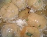 A picture of step 2 of Potato balls.