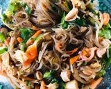 Foto langkah ke 4 dari resep Japchae Seafood Korea.