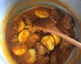 A picture of step 2 of Potato lame curry.