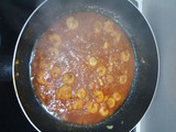 Merluza en salsa con gambitas
