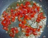 A picture of step 3 of Tri colour Idli Takatak.