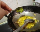A picture of step 1 of Kacche kele ki sabzi.
