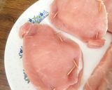 Foto del paso 2 de la receta: Libritos de cerdo rellenos de queso