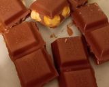 A picture of step 4 of #christmasgift No cook biscuit crunch.