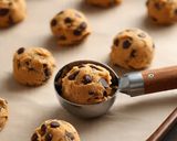 A picture of step 7 of Classic Chocolate Chip Cookies.