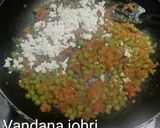 A picture of step 2 of मटर पनीर स्टफ्ड बेक्ड टमाटर.