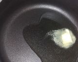 A picture of step 2 of Hot 'n' Sour Chicken soup.