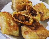 Foto langkah ke 14 dari resep Martabak Kari Kentang Kornet.