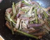 A picture of step 4 of Drumsticks Brinjal curry.