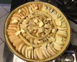 Une image de l'étape 8 de Tarte aux pommes sur lit de compote pommes et noix (pâte brisée aux deux beurres).