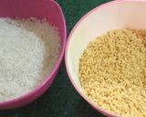 A picture of step 1 of Peas Khichdi.
