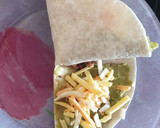 Foto del paso 4 de la receta: Wrap con pollo frito a la barbacoa y guacamole