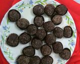 A picture of step 4 of Mocha Balls.
