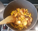 Foto del paso 2 de la receta: Locrillo de pechuga y choclo