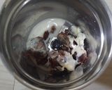 A picture of step 3 of Red velvet chocolate cake.