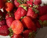 Foto del paso 2 de la receta: 28/12 Licuado De Pelón & Frutilla 🍓
