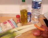 Foto del paso 1 de la receta: Guiso de puerros y patatas con bacalao en MC