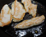 Foto del paso 2 de la receta: Pitera de pollastre a la planxa amb picada julivert