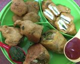 A picture of step 7 of Mix fritters platterMirch bada, paneer sandwich and potato fritters.