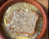 Foto del paso 5 de la receta: Sopa de Cebolla (cocina francesa)