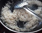 केसरिया मीठे चावल (Kesariya mithe chawal recipe in Hindi)                       रेसिपी चरण 2 फोटो
