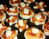 Foto del paso 9 de la receta: Pizzetas con formis para los cumples de los peques