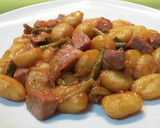 Foto del paso 5 de la receta: Ñoquis con ajetes y atún fresco