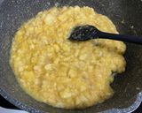 Foto langkah ke 2 dari resep Banana Roll.