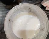 A picture of step 2 of Punjabi Lassi..