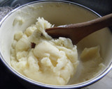 Foto del paso 2 de la receta: Masa bomba o paté a choux con manteca  o aceite