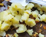 A picture of step 2 of Aloo Roll.
