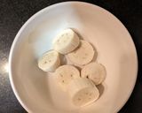 A picture of step 1 of Muskmelon Smoothie.