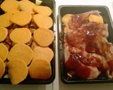 Barbecue csirke édesburgonya chipssel, zellerrel és cukkínivel recept fázis 3 fotója