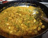 A picture of step 5 of Matar makhana Gobhi keema.