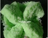 Foto langkah ke 4 dari resep Bolu Kukus Pandan Mekar.