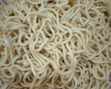 Foto langkah ke 7 dari resep Mie kuning.